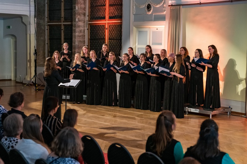 240530_1862_Sireen-ja-EKA-kammerkoor_Mustpeades_kontsert_9_1