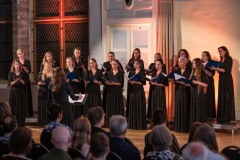 240530_1816_Sireen-ja-EKA-kammerkoor_Mustpeades_kontsert_8