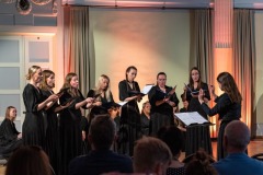 240530_1923_Sireen-ja-EKA-kammerkoor_Mustpeades_kontsert_9